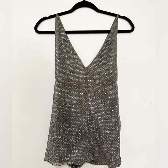 Express Women’s Size SP Grayish Brown Sequin Open Back Sleeveless Top NWT - Picture 1 of 3